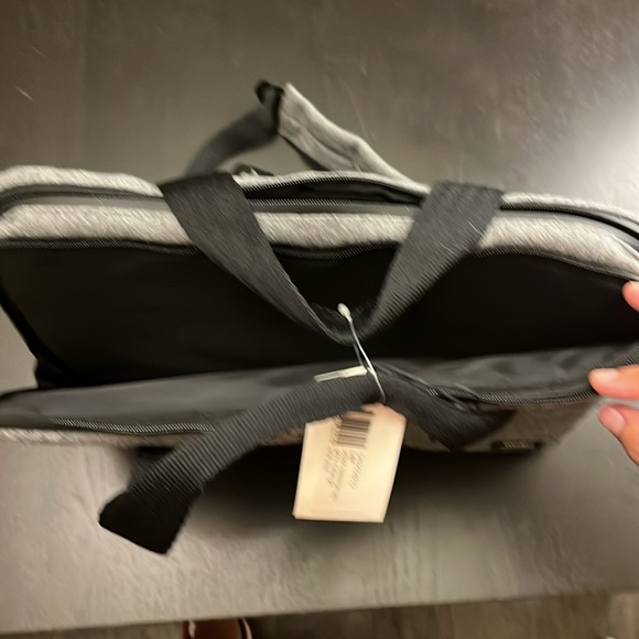 wesc Lee Unisex Messenger Bag NWT - Picture 4 of 9